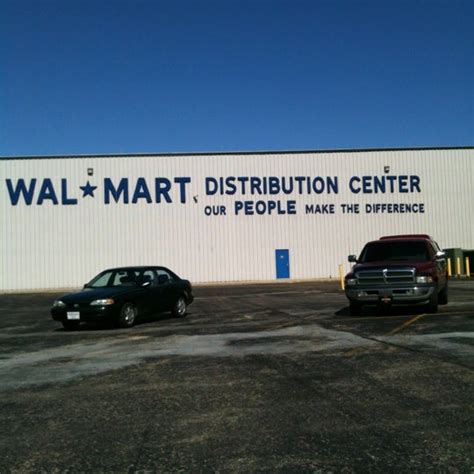 Walmart dc 6043 - July 12, 2022 Walmart Walmart is estimated to have at least 210 distribution centers globally. In the US, the company has at least 1 DC in every state. Every Walmart DC in the US serves a network of around 100 stores and employs at least 600 workers who unload and ship over 200 trucks daily.